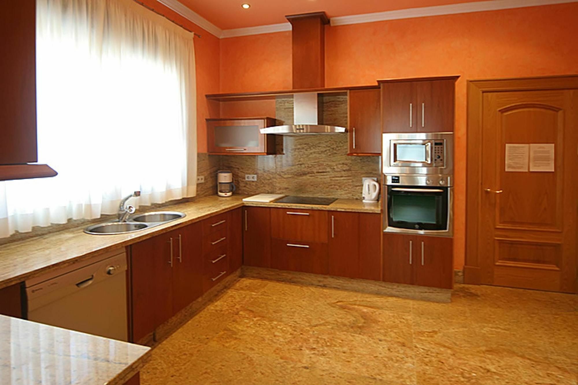 Villa With 4 Bedrooms In Las Lagunas De Mijas, With Wonderful Mountain Eksteriør billede